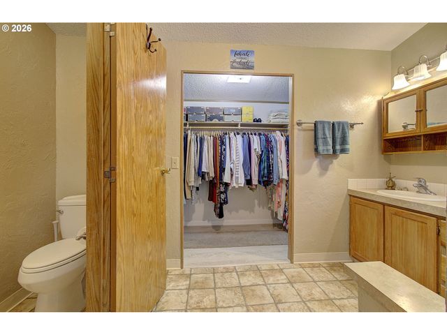 5101 Ne 121ST Ave 9, Vancouver, WA 98682