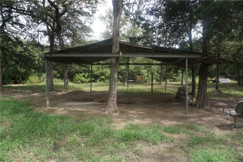 1561 Pecan Drive, Caldwell, TX 77836 — photo 2