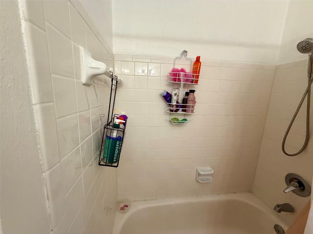 5615 Bissonnet Street 214 A, Houston, TX 77081