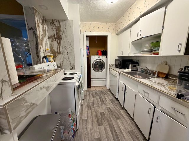 5615 Bissonnet Street 214 A, Houston, TX 77081