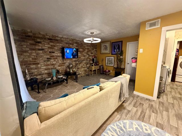 5615 Bissonnet Street 214 A, Houston, TX 77081