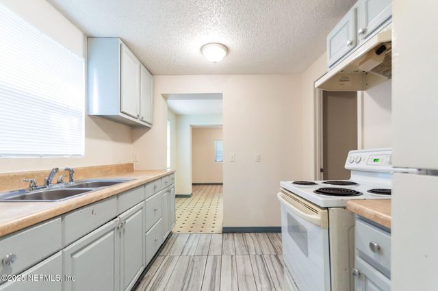 1516 W 33RD Street, Jacksonville, FL 32209