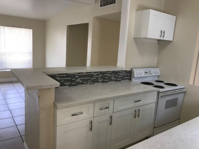 3150 NW 2nd Street, Lauderhill, FL 33311