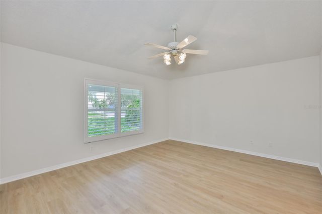1001 OTTER MILL WAY, Sun City Center, FL 33573