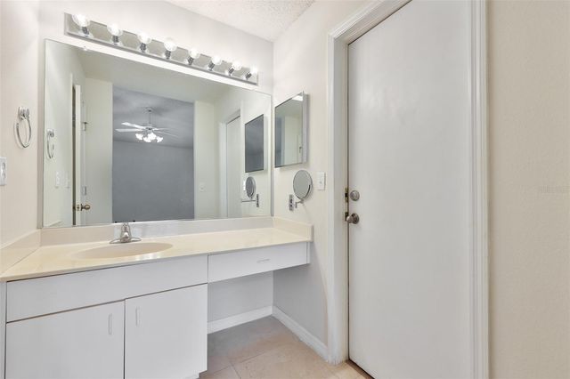 1001 OTTER MILL WAY, Sun City Center, FL 33573