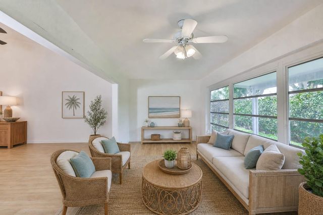 1001 OTTER MILL WAY, Sun City Center, FL 33573