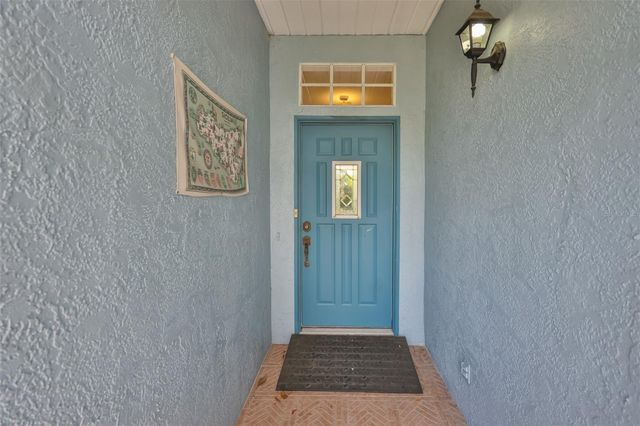 1001 OTTER MILL WAY, Sun City Center, FL 33573