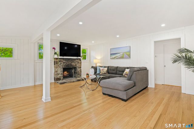 318 Mountain Road, Ridgefield, CT 06877