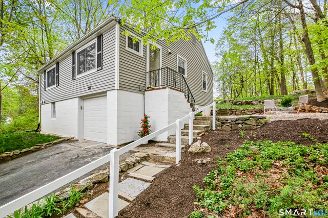 318 Mountain Road, Ridgefield, CT 06877