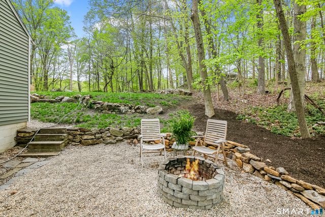 318 Mountain Road, Ridgefield, CT 06877