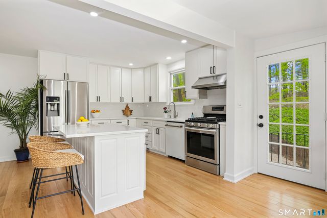 318 Mountain Road, Ridgefield, CT 06877
