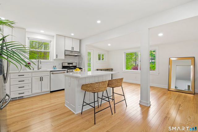 318 Mountain Road, Ridgefield, CT 06877