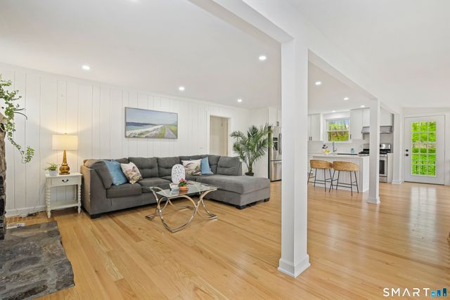 318 Mountain Road, Ridgefield, CT 06877