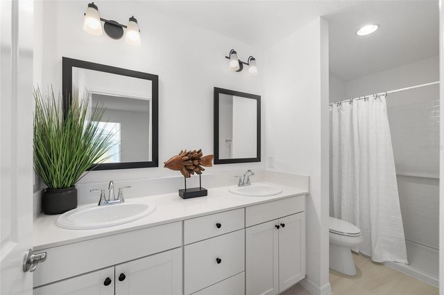 7608 DANIEL HEARNS WAY, The Villages, FL 34762