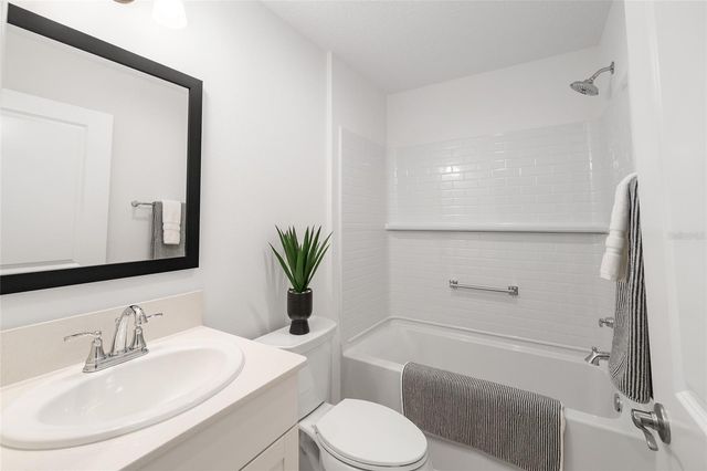 7608 DANIEL HEARNS WAY, The Villages, FL 34762