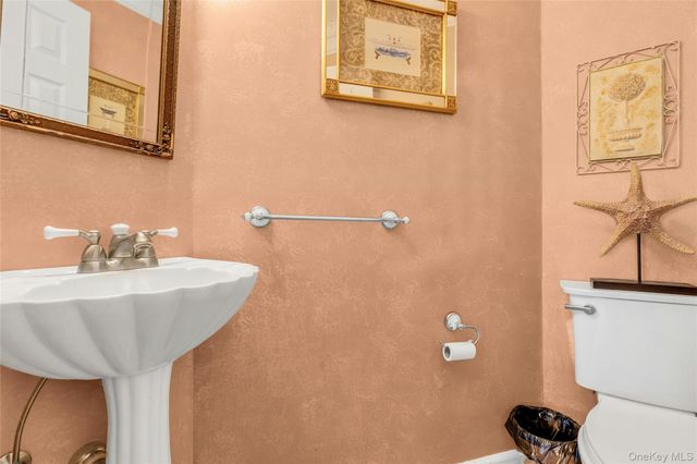 183 Division Avenue, Blue Point, NY 11715