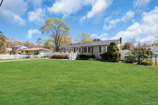 183 Division Avenue, Blue Point, NY 11715