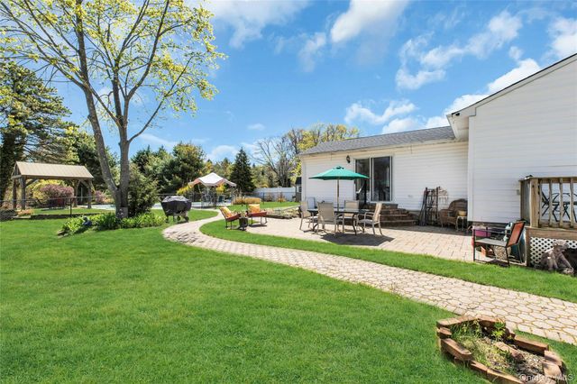 183 Division Avenue, Blue Point, NY 11715