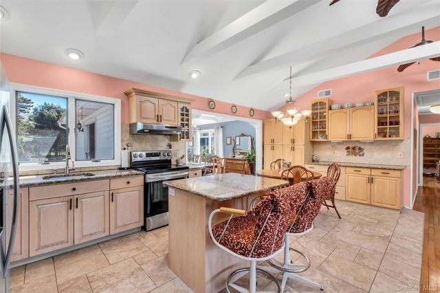 183 Division Avenue, Blue Point, NY 11715