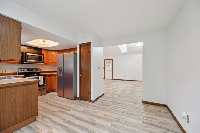 49 Iris Court SW, Etna, OH 43062