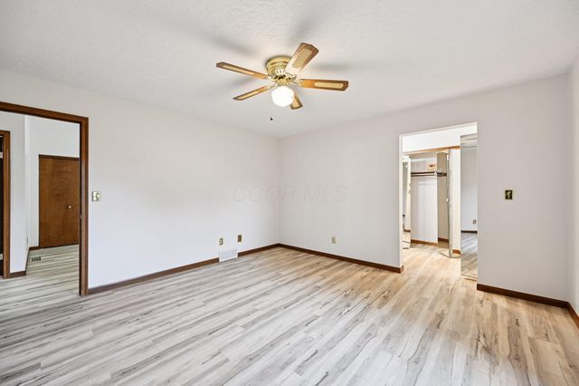 49 Iris Court SW, Etna, OH 43062