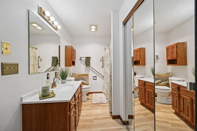 49 Iris Court SW, Etna, OH 43062