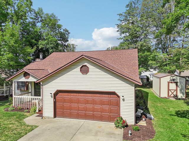 49 Iris Court SW, Etna, OH 43062