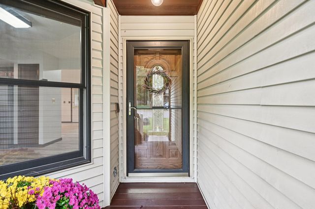 49 Iris Court SW, Etna, OH 43062