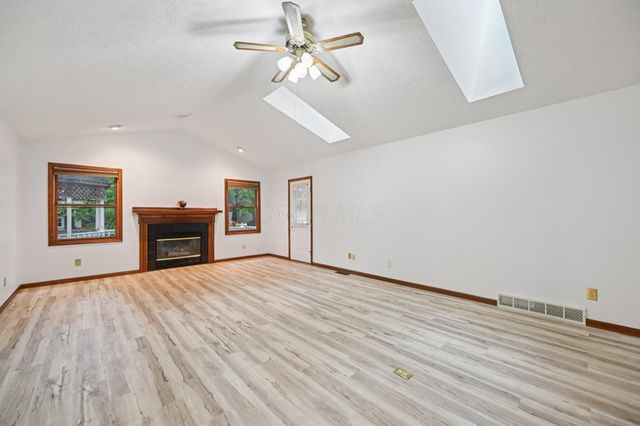 49 Iris Court SW, Etna, OH 43062