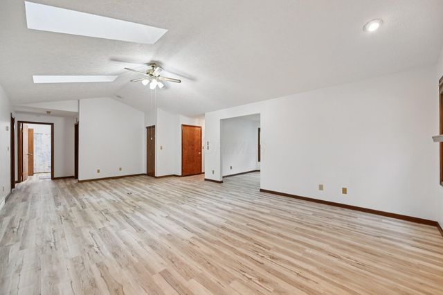 49 Iris Court SW, Etna, OH 43062