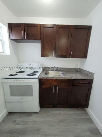 1239 NE 110th St, Miami, FL 33161