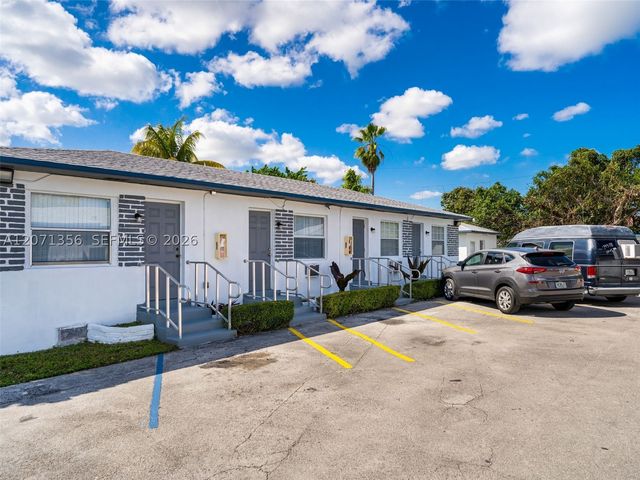 1239 NE 110th St, Miami, FL 33161