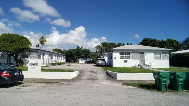 1239 NE 110th St, Miami, FL 33161