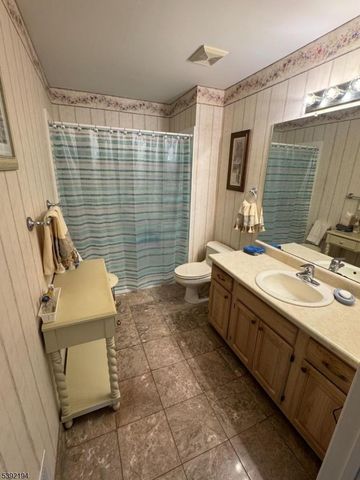 5314 Tudor Dr, Pequannock Twp., NJ 07444