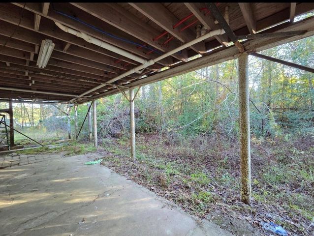 127 County Road 360, Splendora, TX 77372