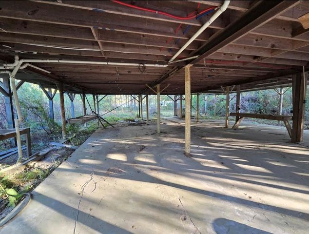 127 County Road 360, Splendora, TX 77372