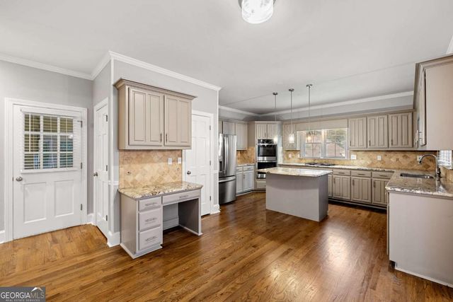 250 Shadowledge Lane, Roswell, GA 30076