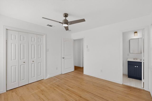 9526 Castlefield Drive, Dallas, TX 75227