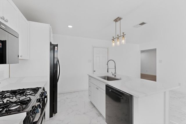 9526 Castlefield Drive, Dallas, TX 75227