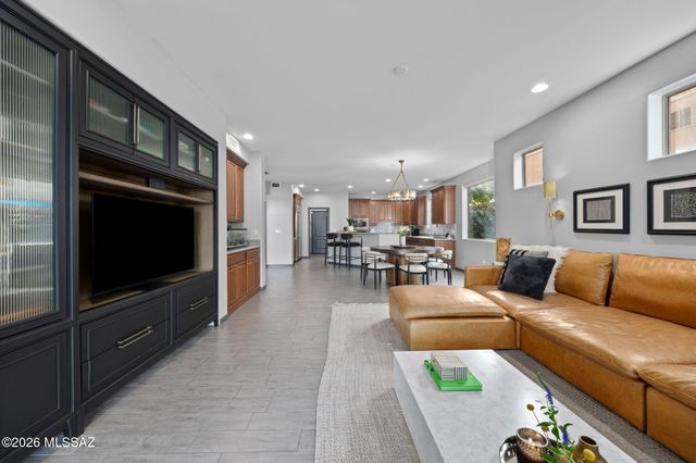 6194 N Placita Pajaro, Tucson, AZ 85718