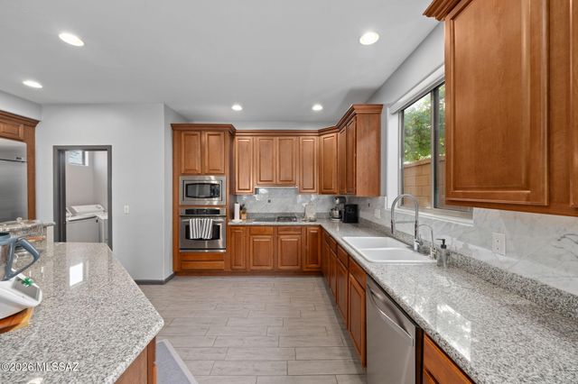6194 N Placita Pajaro, Tucson, AZ 85718