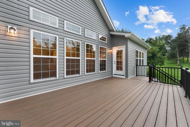 230 TRANQUIL WOOD LN, Winchester, VA 22602