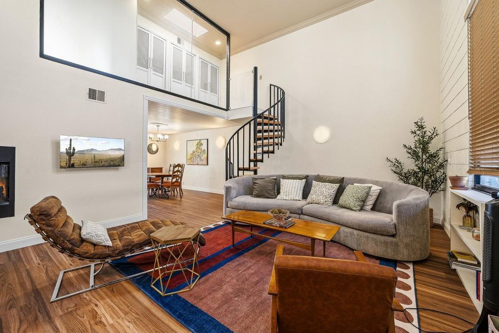 385 W Pierson Street E5, Phoenix, AZ 85013