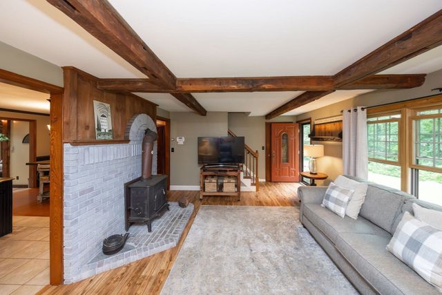 4 Oscars Drive, Spencer, MA 01562