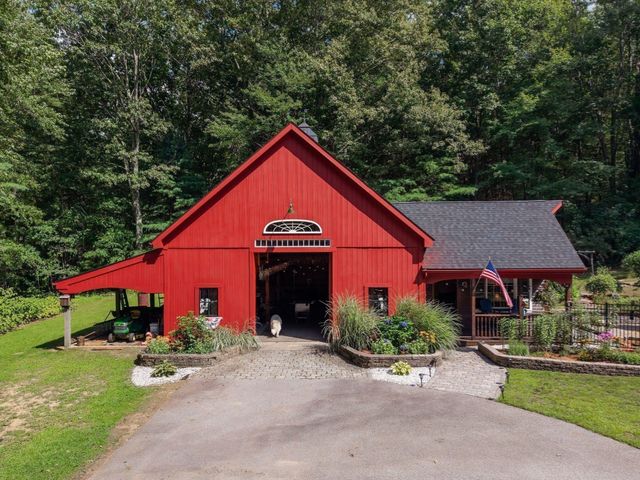 4 Oscars Drive, Spencer, MA 01562