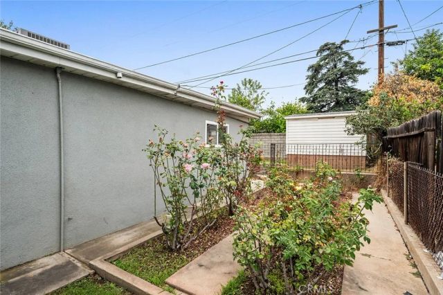 124 N Pine, Rialto, CA 92376