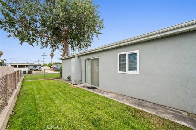 124 N Pine, Rialto, CA 92376