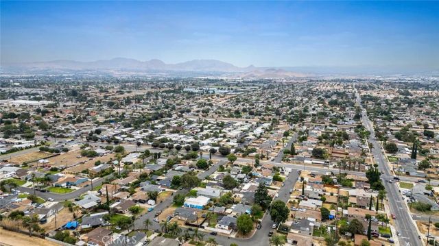124 N Pine, Rialto, CA 92376
