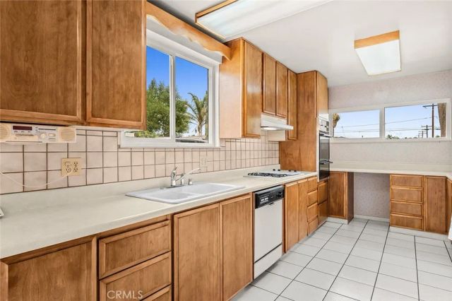 124 N Pine, Rialto, CA 92376