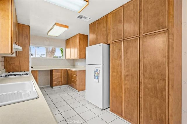 124 N Pine, Rialto, CA 92376